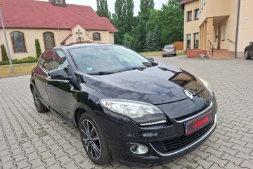 Zarejestrowany - ubezpieczony - benzyna - system bose edition
